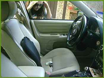Neighborhood Locksmith Services Milwaukee, WI 414-458-0051 - 20-keys-locked-in-car
